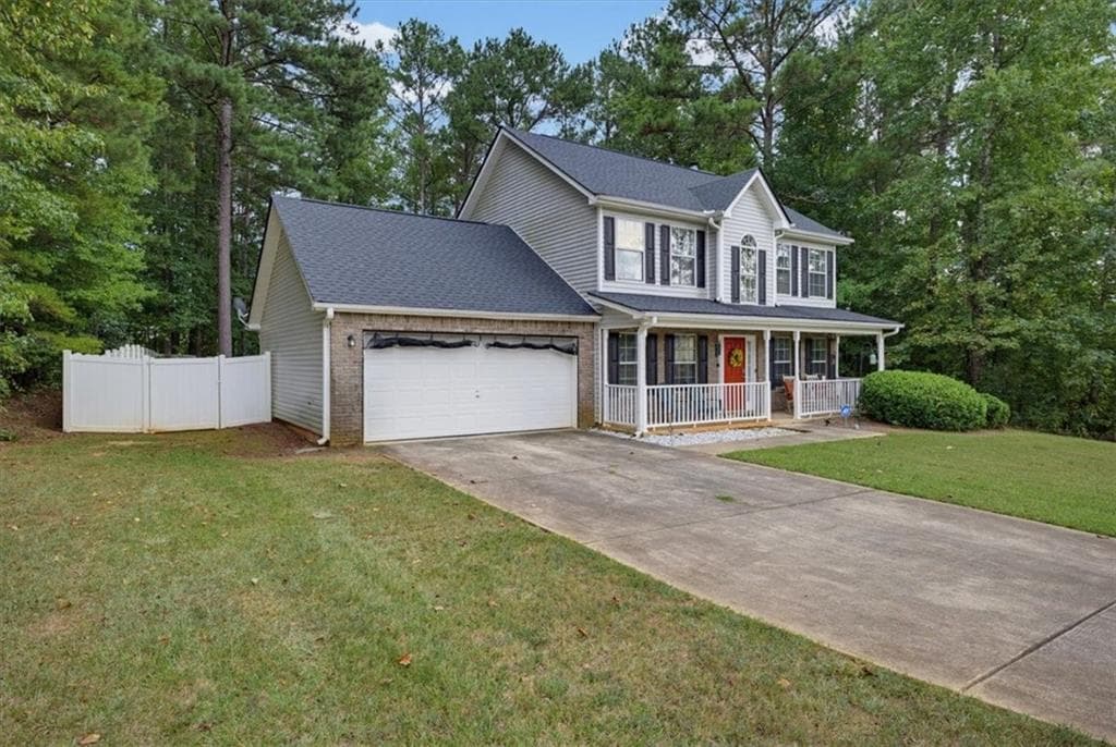 3 bedroom, 3 bathroom, 1,733 sq ft single family residence for sale at 395 Oak Hill Dr, Covington, GA 30016 — photo 3