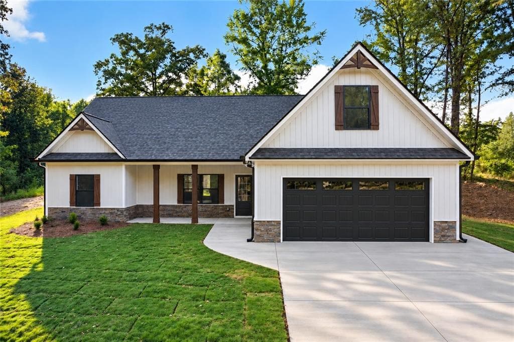 4 bedroom, 2 bathroom, 1,733 sq ft single family residence for sale at 103 CROWE Road, Dallas, GA 30132 — photo 6
