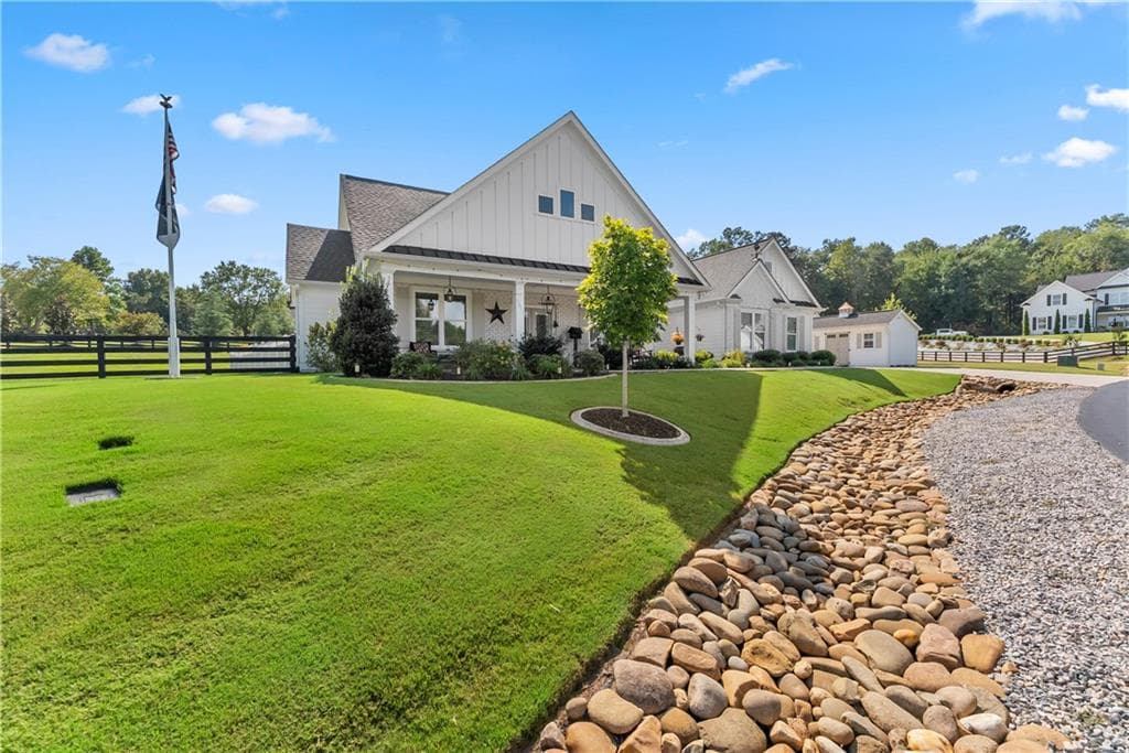 3 bedroom, 3 bathroom, 2,413 sq ft single family residence for sale at 8855 Little Mill Road, Cumming, GA 30041 — photo 6