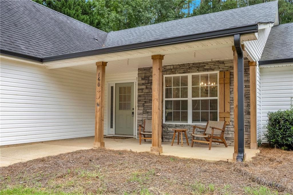 3 bedroom, 2 bathroom, 1,814 sq ft single family residence for sale at 160 Laurel Lane, Social Circle, GA 30025 — photo 3