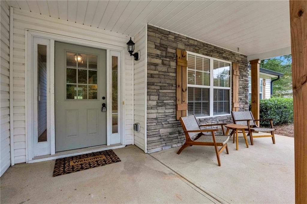 3 bedroom, 2 bathroom, 1,814 sq ft single family residence for sale at 160 Laurel Lane, Social Circle, GA 30025 — photo 4
