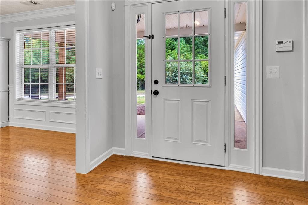 3 bedroom, 2 bathroom, 1,814 sq ft single family residence for sale at 160 Laurel Lane, Social Circle, GA 30025 — photo 5