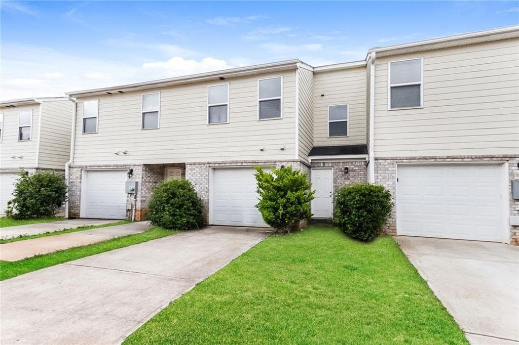3 bedroom, 3 bathroom, 1,834 sq ft townhouse for sale at 1515 Hydrangea Lane, Mcdonough, GA 30253 — photo 3