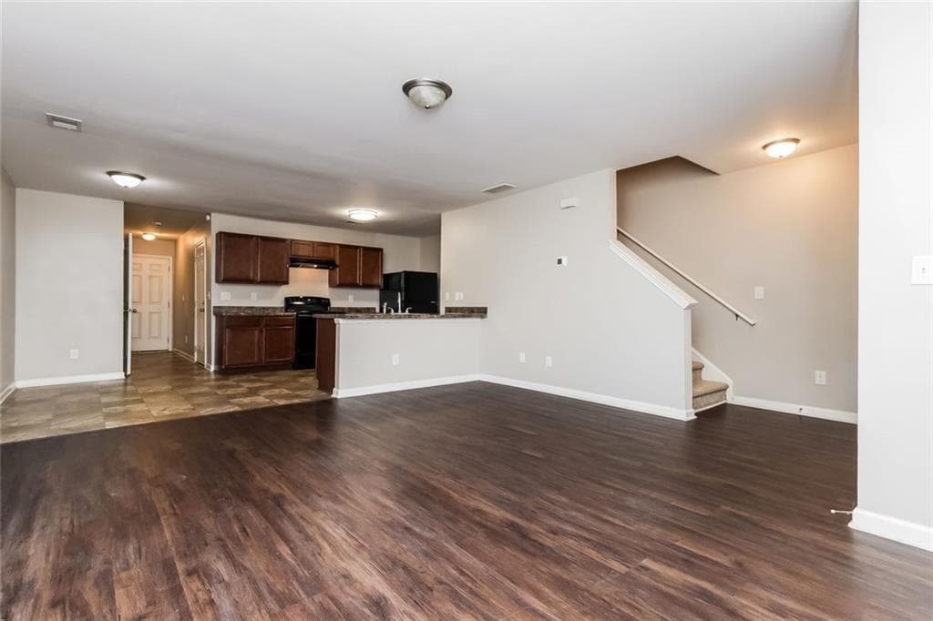 3 bedroom, 3 bathroom, 1,834 sq ft townhouse for sale at 1515 Hydrangea Lane, Mcdonough, GA 30253 — photo 5