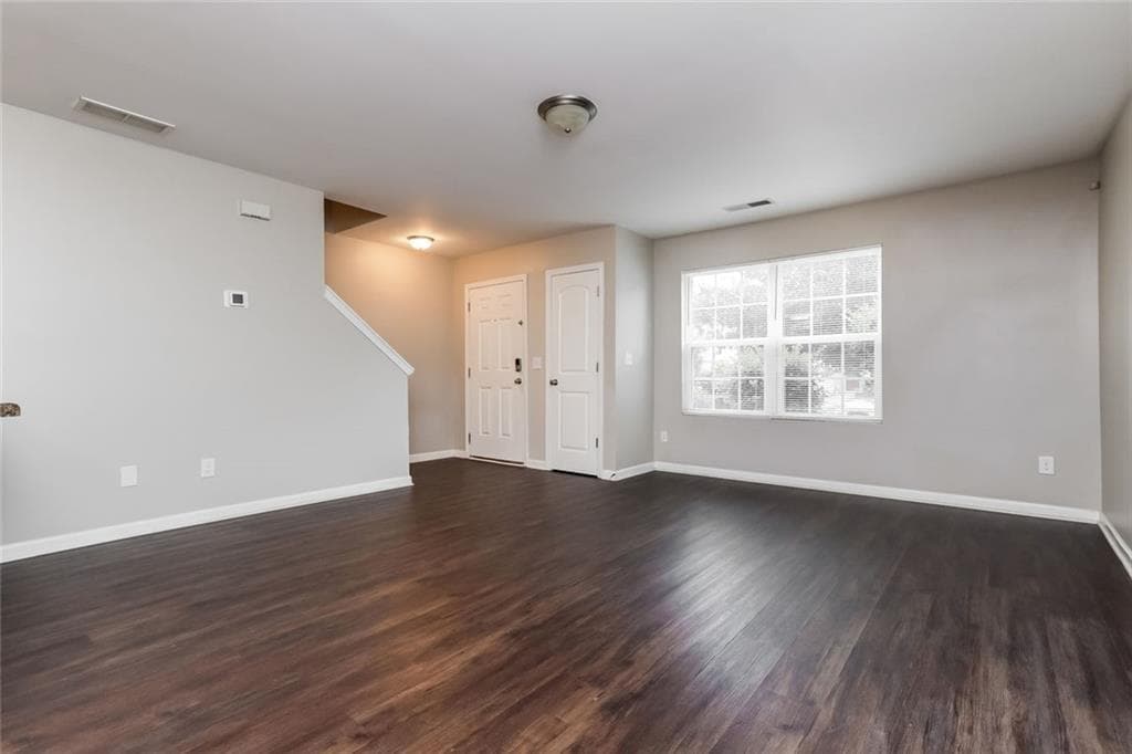 3 bedroom, 3 bathroom, 1,834 sq ft townhouse for sale at 1515 Hydrangea Lane, Mcdonough, GA 30253 — photo 6