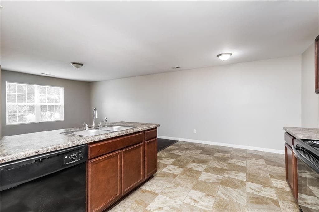 3 bedroom, 3 bathroom, 1,834 sq ft townhouse for sale at 1515 Hydrangea Lane, Mcdonough, GA 30253 — photo 10