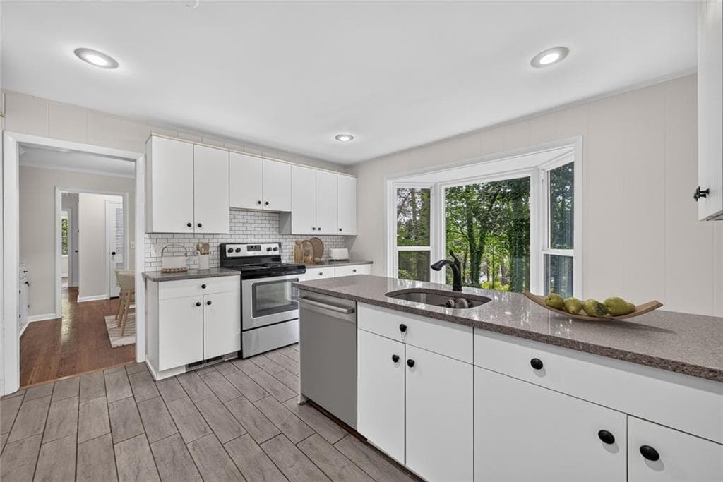 2 bedroom, 2 bathroom, 1,267 sq ft single family residence for sale at 3268 N Druid Hills Road, Decatur, GA 30033 — photo 6