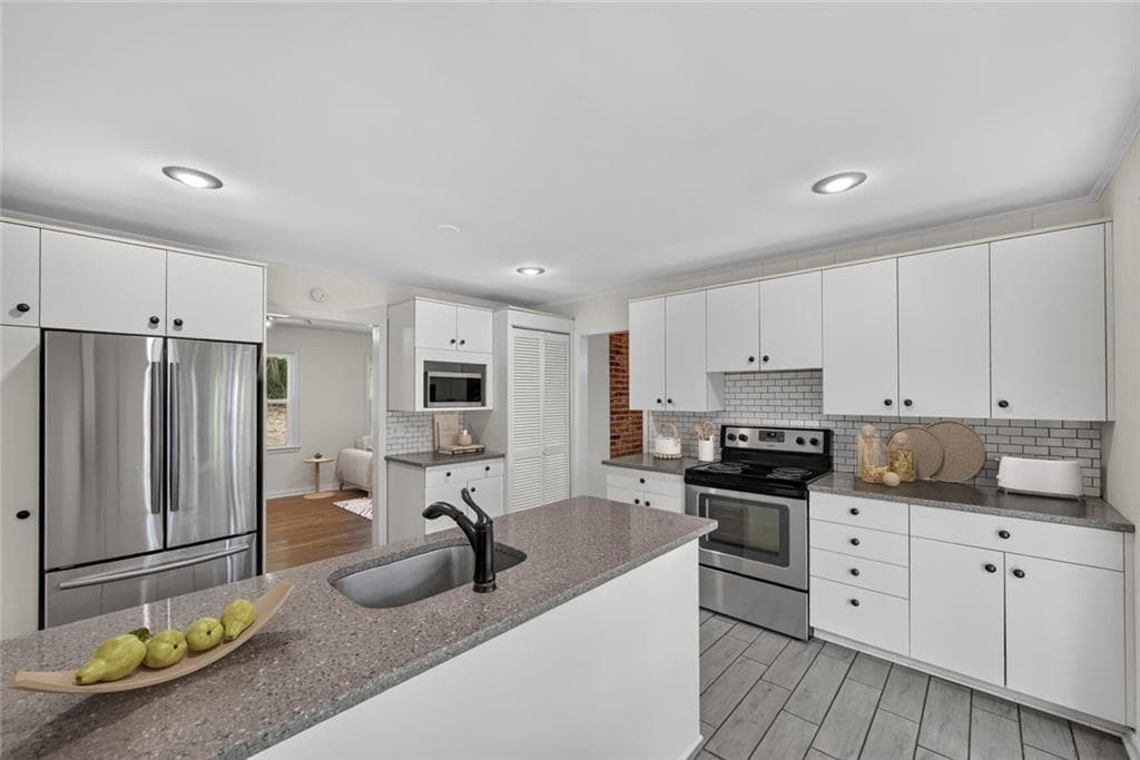 2 bedroom, 2 bathroom, 1,267 sq ft single family residence for sale at 3268 N Druid Hills Road, Decatur, GA 30033 — photo 7