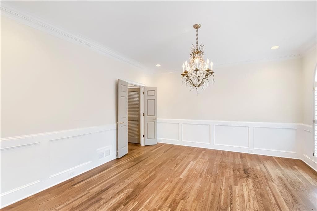3 bedroom, 3 bathroom, 2,769 sq ft single family residence under contract at 17 Downshire Circle, Decatur, GA 30033 — photo 5
