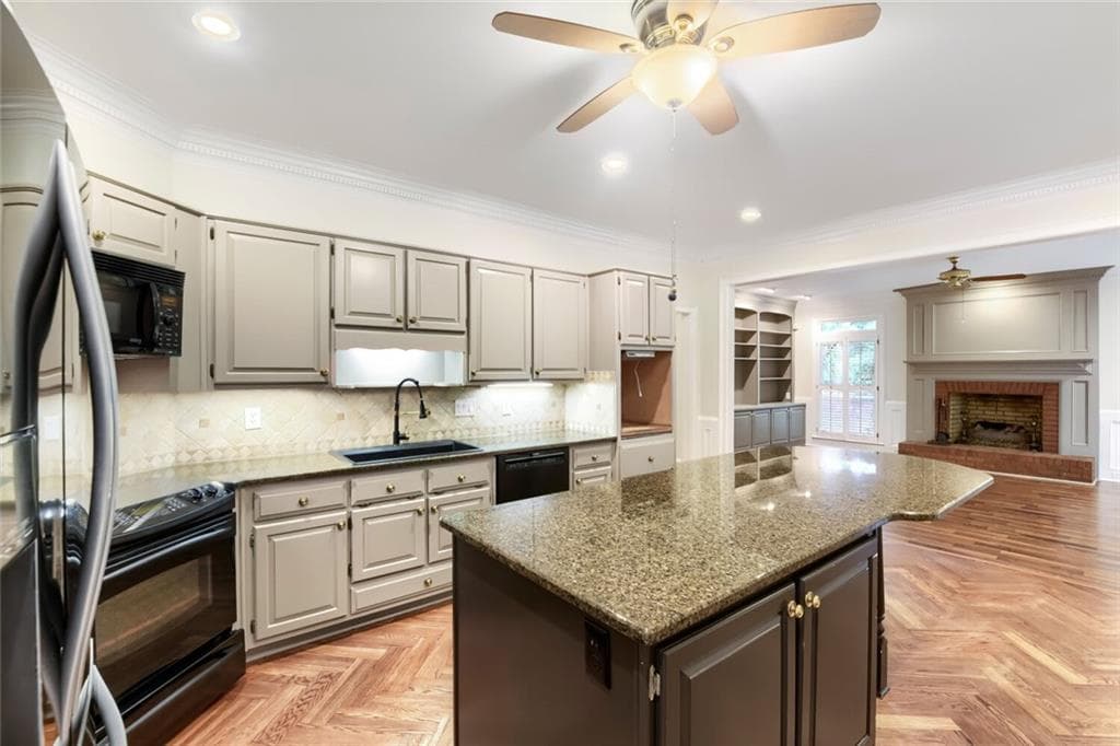 3 bedroom, 3 bathroom, 2,769 sq ft single family residence under contract at 17 Downshire Circle, Decatur, GA 30033 — photo 9