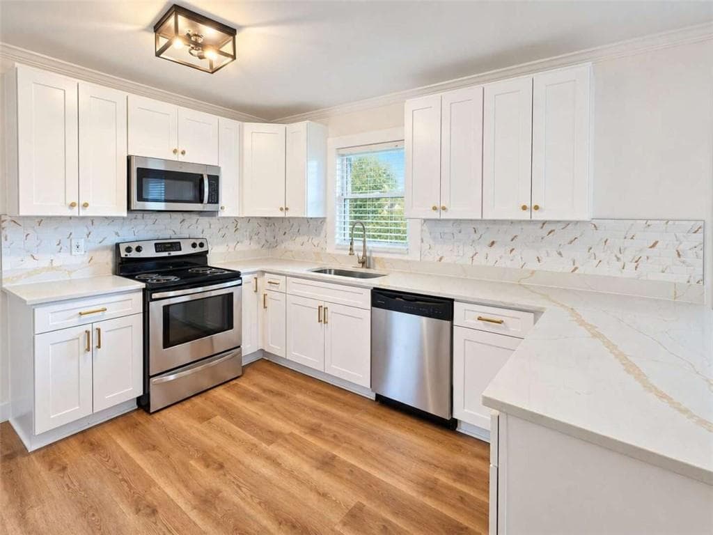 3 bedroom, 2 bathroom, 1,660 sq ft single family residence for sale at 2940 Harris Street, East Point, GA 30344 — photo 9