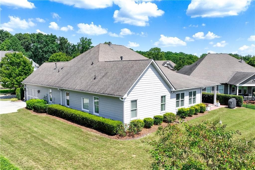 4 bedroom, 3 bathroom, 2,910 sq ft single family residence for sale at 6623 Trail Side Drive, Flowery Branch, GA 30542 — photo 7