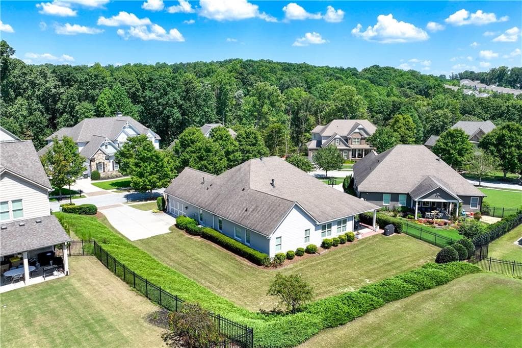 4 bedroom, 3 bathroom, 2,910 sq ft single family residence for sale at 6623 Trail Side Drive, Flowery Branch, GA 30542 — photo 8