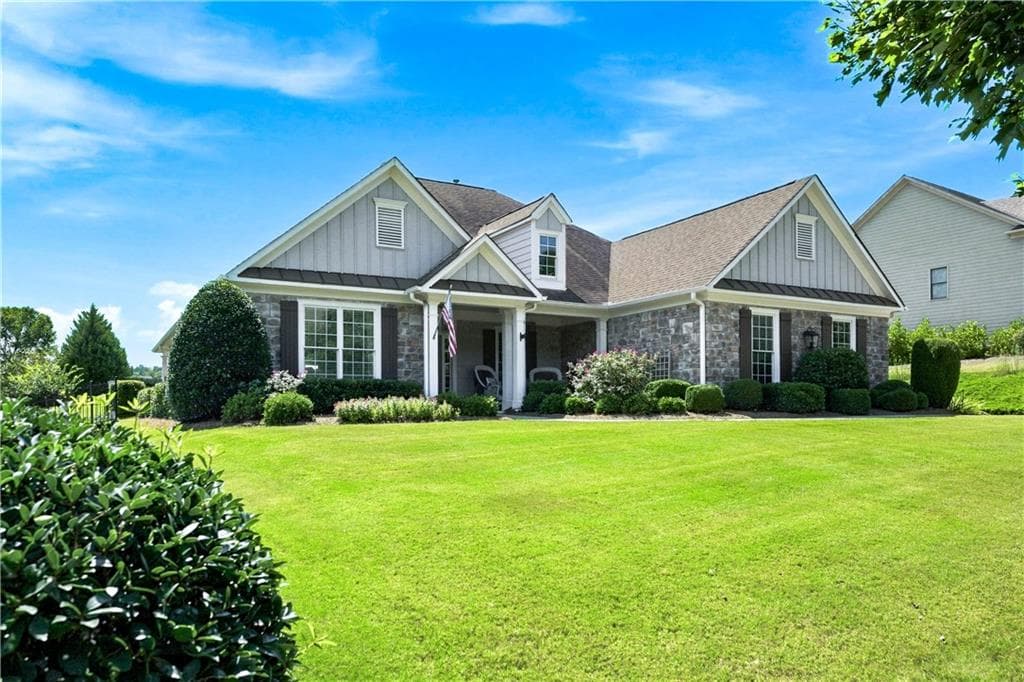 4 bedroom, 3 bathroom, 2,910 sq ft single family residence for sale at 6623 Trail Side Drive, Flowery Branch, GA 30542 — photo 4