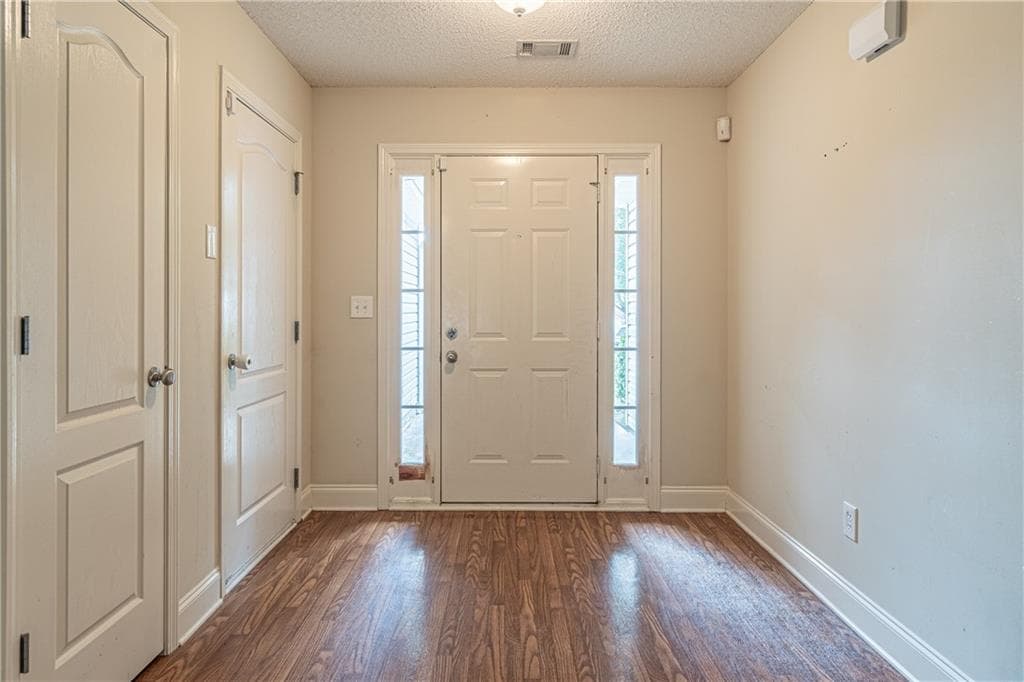 4 bedroom, 2 bathroom, 2,261 sq ft single family residence for sale at 294 Ambassador Circle, Winder, GA 30680 — photo 6