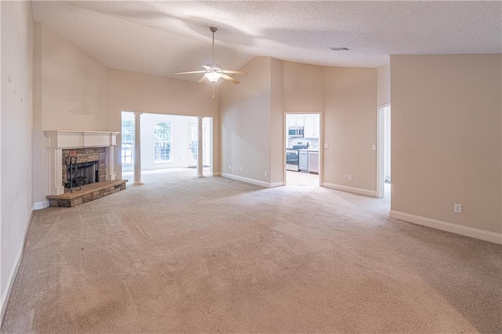 4 bedroom, 2 bathroom, 2,261 sq ft single family residence for sale at 294 Ambassador Circle, Winder, GA 30680 — photo 7
