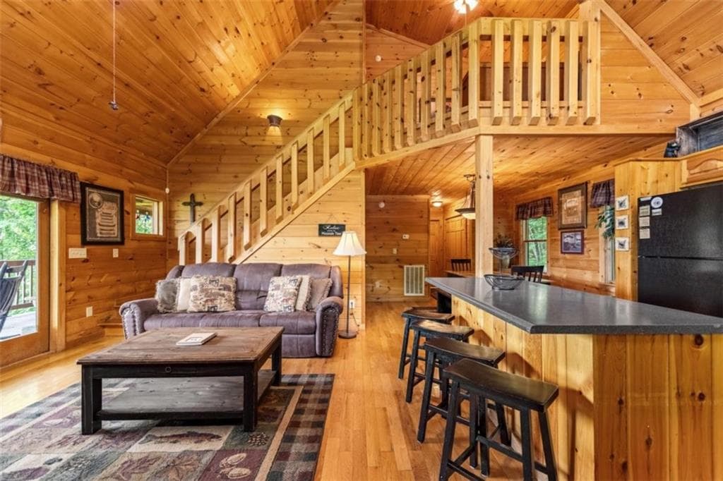 3 bedroom, 3 bathroom, 2,376 sq ft single family residence for sale at 469 Mountain High Drive, Mineral Bluff, GA 30559 — photo 8