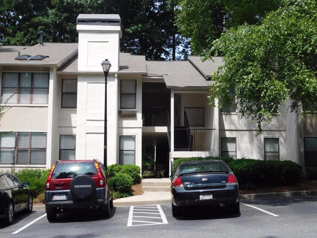 1 bedroom, 1 bathroom other for rent at 2008 Huntingdon Chase 2008, Sandy Springs, GA 30350 for $1,399 a month — photo 3