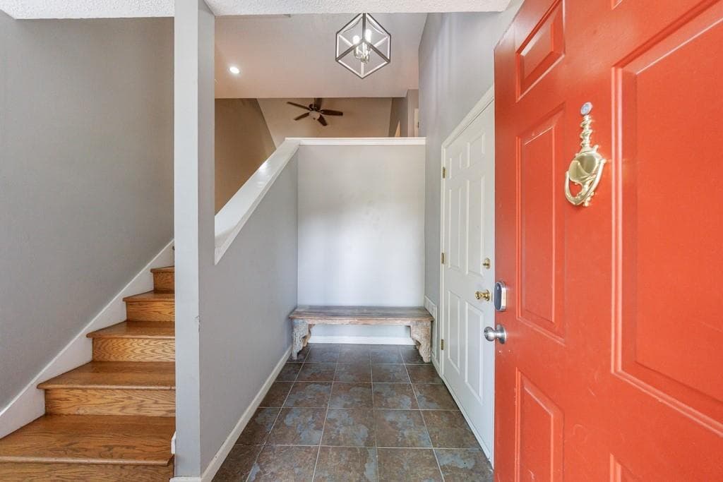 2 bedroom, 2 bathroom, 1,351 sq ft townhouse for sale at 1002 Creatwood Circle, Smyrna, GA 30080 — photo 5