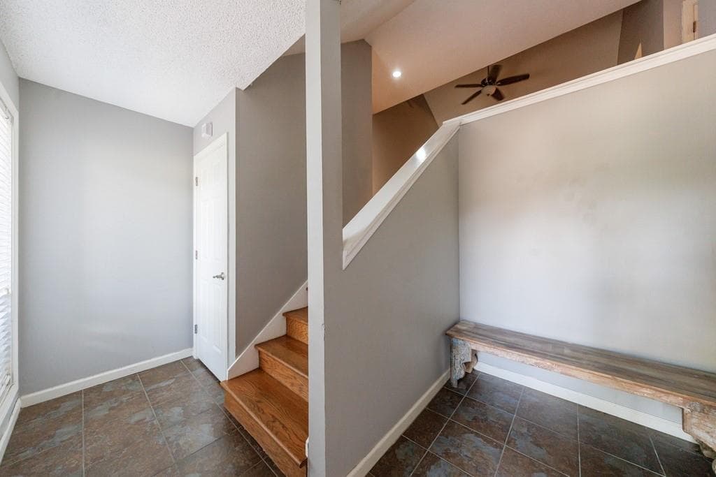 2 bedroom, 2 bathroom, 1,351 sq ft townhouse for sale at 1002 Creatwood Circle, Smyrna, GA 30080 — photo 6