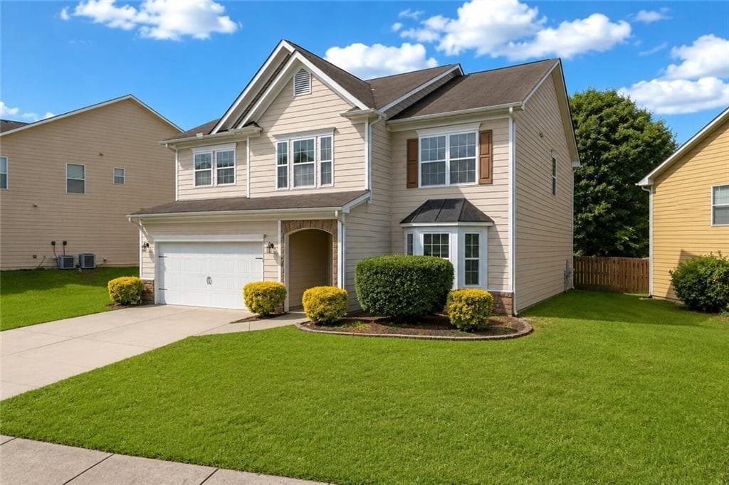 4 bedroom, 3 bathroom, 3,239 sq ft single family residence for sale at 7275 Toccoa Circle, South Fulton, GA 30291 — photo 2
