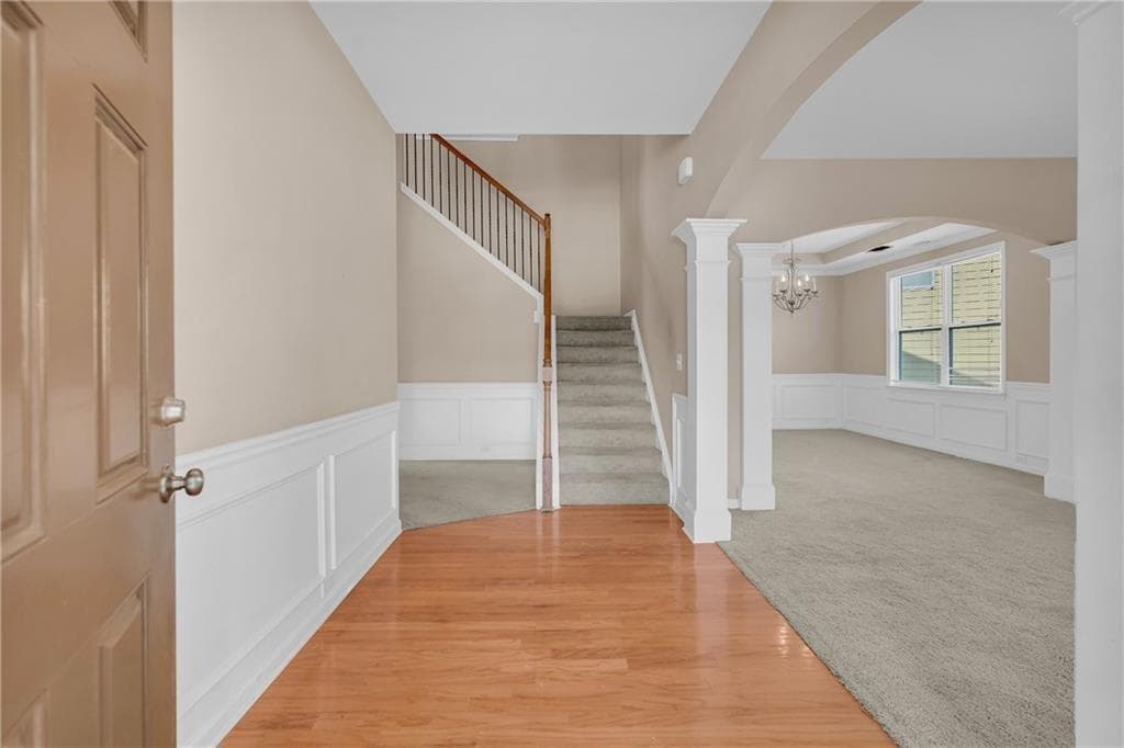 4 bedroom, 3 bathroom, 3,239 sq ft single family residence for sale at 7275 Toccoa Circle, South Fulton, GA 30291 — photo 4