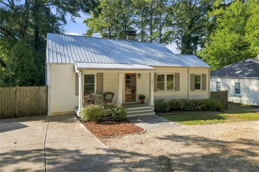 3 bedroom, 2 bathroom, 1,121 sq ft single family residence for sale at 1851 Dresden Drive, Brookhaven, GA 30319 — photo 2