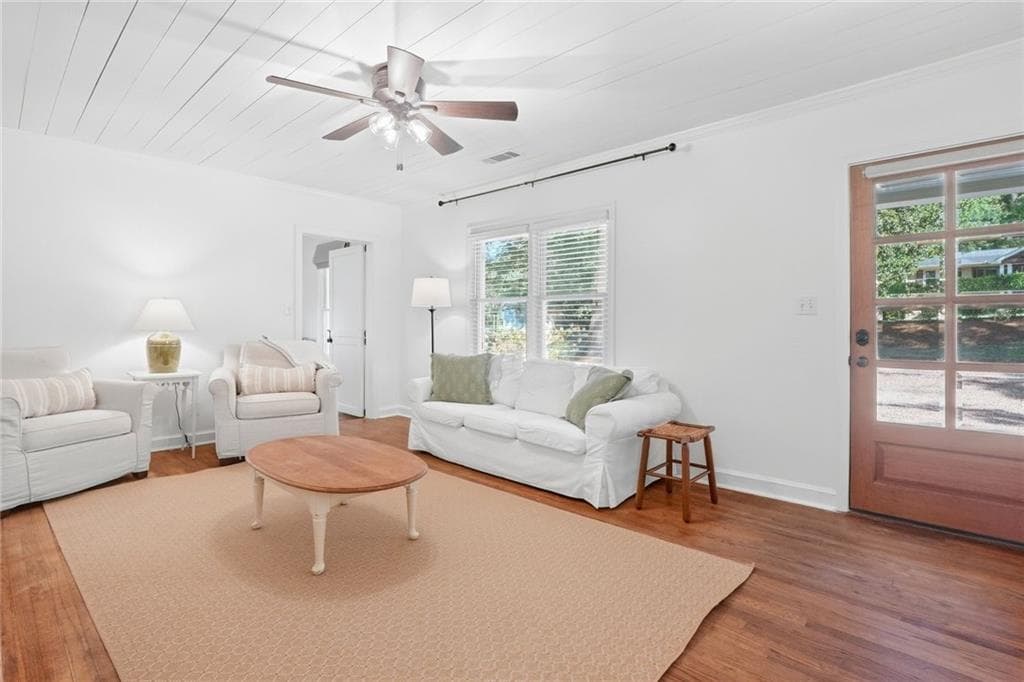 3 bedroom, 2 bathroom, 1,121 sq ft single family residence for sale at 1851 Dresden Drive, Brookhaven, GA 30319 — photo 9