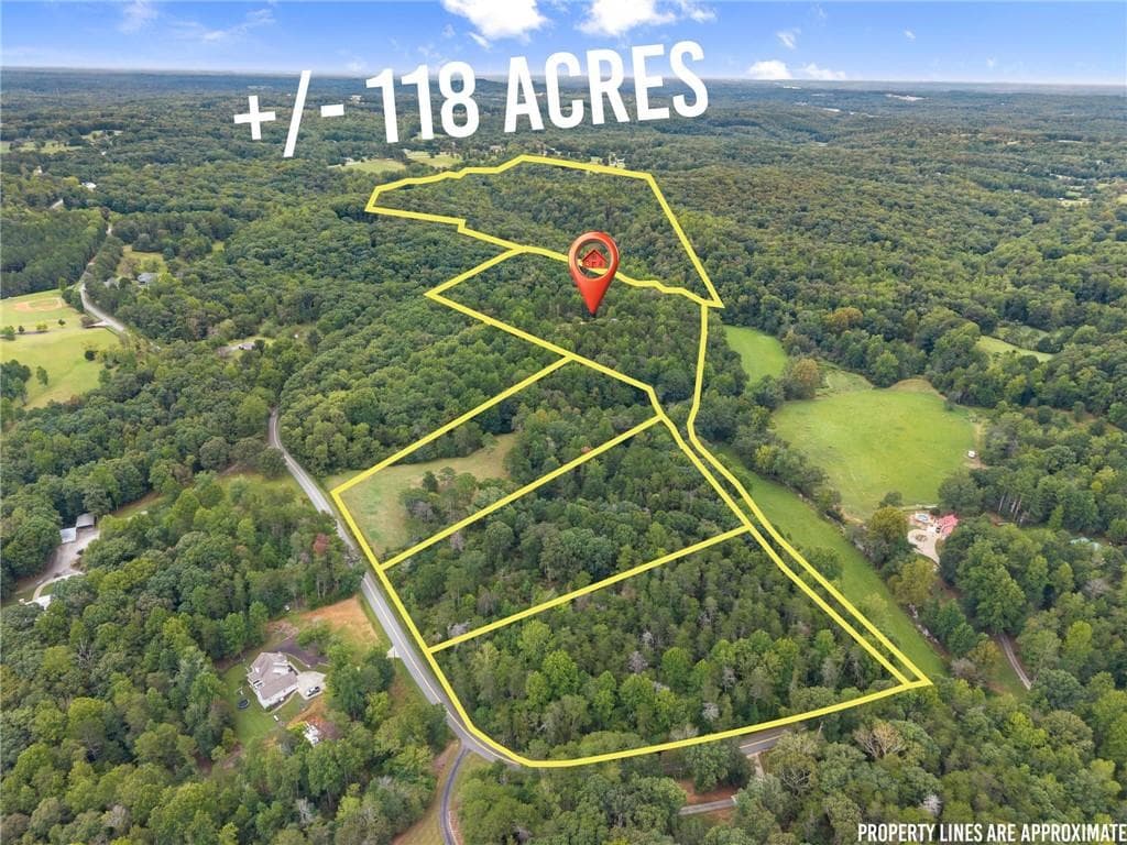 4 bedroom, 2 bathroom, 1,438 sq ft single family residence for sale at 7099 George Barnes Road, Murrayville, GA 30564