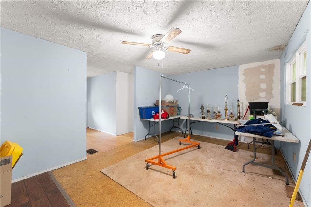 4 bedroom, 2 bathroom, 1,438 sq ft single family residence for sale at 7099 George Barnes Road, Murrayville, GA 30564 — photo 10