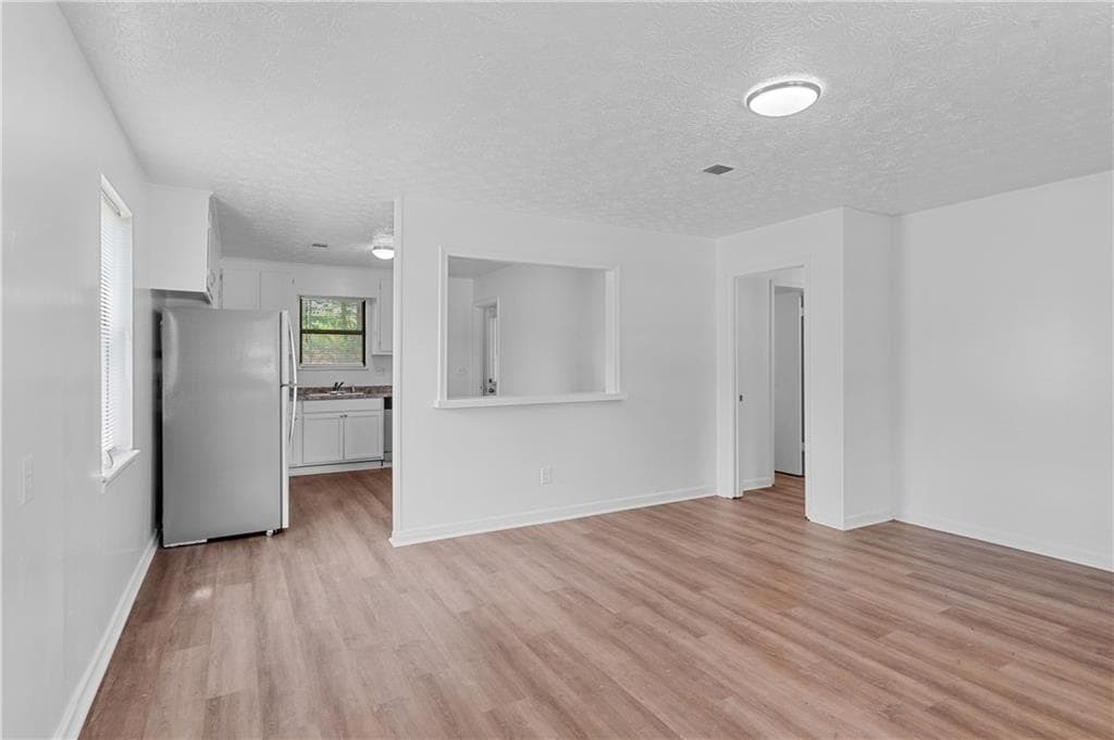 2 bedroom, 1 bathroom, 1,000 sq ft duplex for rent at 113 Tanglewood Drive B, Monroe, GA 30656 for $1,400 a month — photo 4