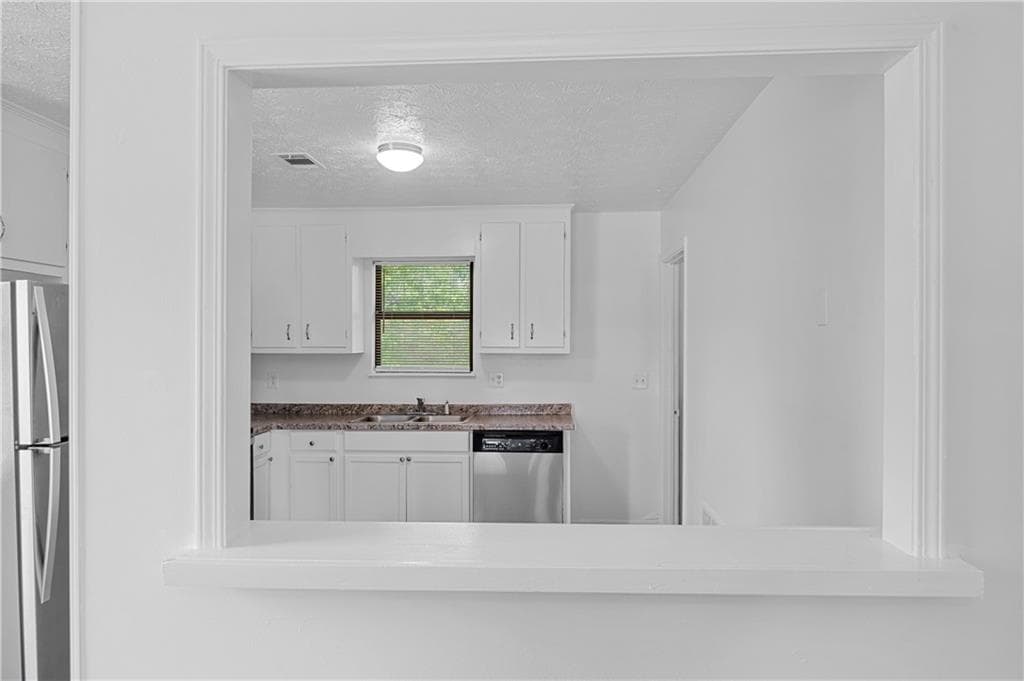 2 bedroom, 1 bathroom, 1,000 sq ft duplex for rent at 113 Tanglewood Drive B, Monroe, GA 30656 for $1,400 a month — photo 6