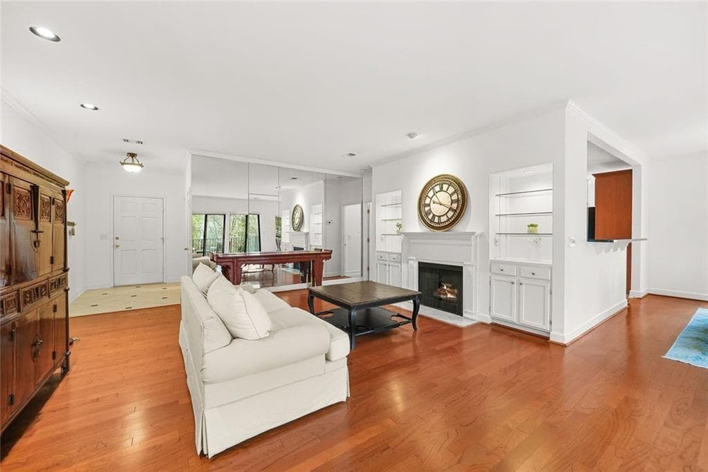 2 bedroom, 3 bathroom, 1,730 sq ft condominium for rent at 3071 Lenox Road 11, Atlanta, GA 30324 for $2,750 a month — photo 6