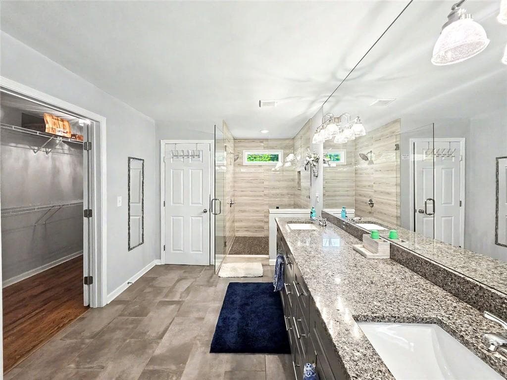 3 bedroom, 2 bathroom, 1,920 sq ft single family residence for sale at 935 Pine Circle, Woodstock, GA 30189 — photo 7