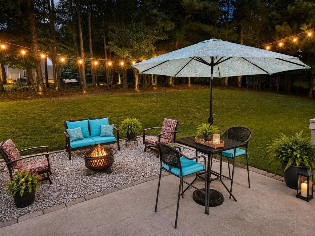 3 bedroom, 2 bathroom, 1,920 sq ft single family residence for sale at 935 Pine Circle, Woodstock, GA 30189 — photo 8