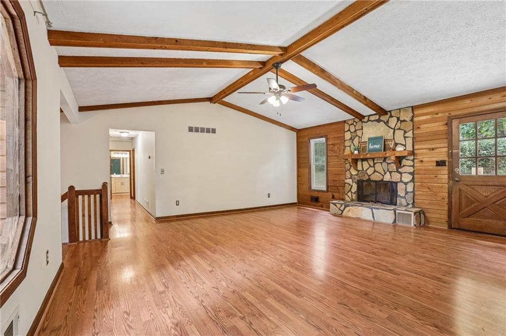 3 bedroom, 2 bathroom, 1,492 sq ft single family residence for sale at 231 Sabrina Court, Woodstock, GA 30188 — photo 5