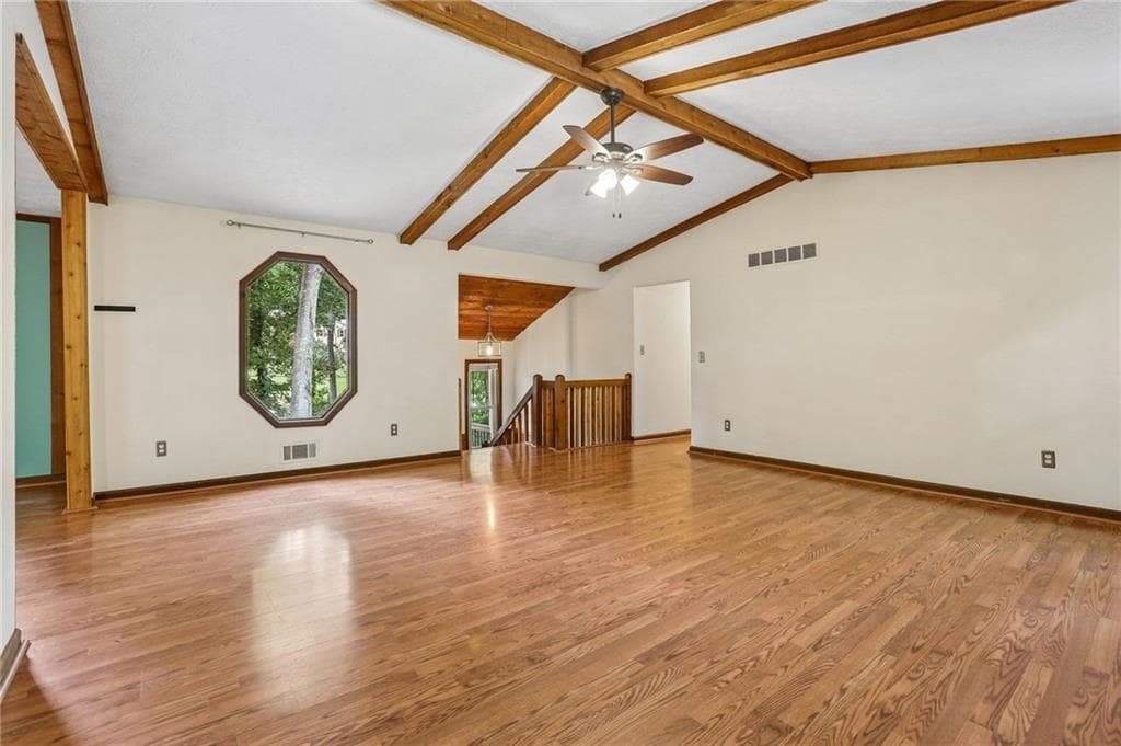 3 bedroom, 2 bathroom, 1,492 sq ft single family residence for sale at 231 Sabrina Court, Woodstock, GA 30188 — photo 6