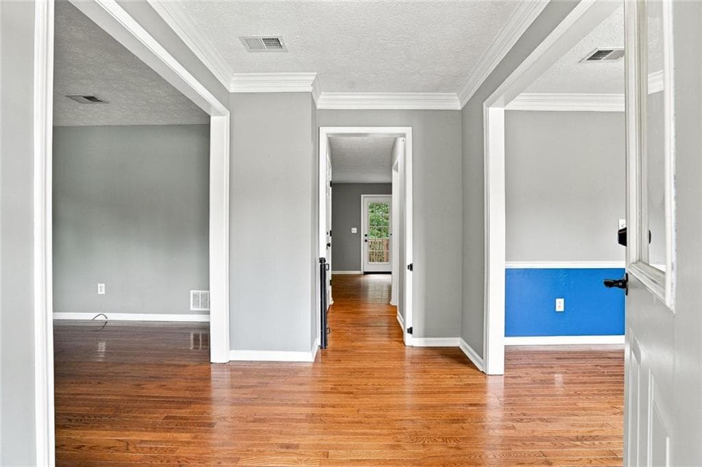 4 bedroom, 3 bathroom, 2,091 sq ft single family residence for sale at 2150 Appleton Circle, Lawrenceville, GA 30043 — photo 3