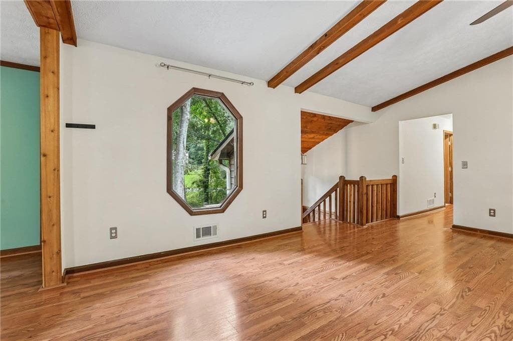 3 bedroom, 2 bathroom, 1,492 sq ft single family residence for sale at 231 Sabrina Court, Woodstock, GA 30188 — photo 8