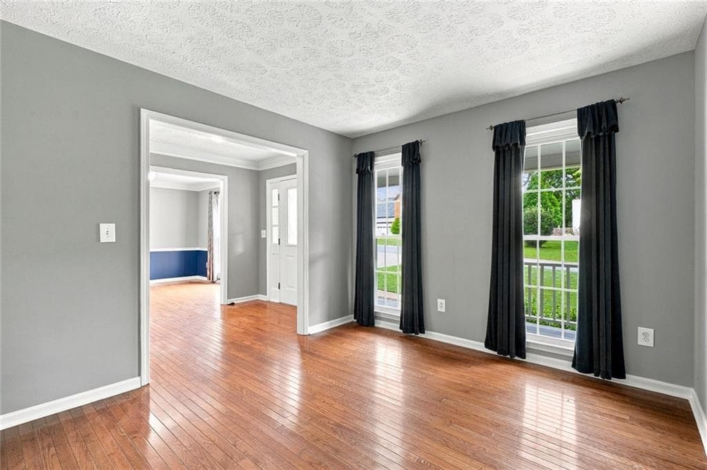 4 bedroom, 3 bathroom, 2,091 sq ft single family residence for sale at 2150 Appleton Circle, Lawrenceville, GA 30043 — photo 5