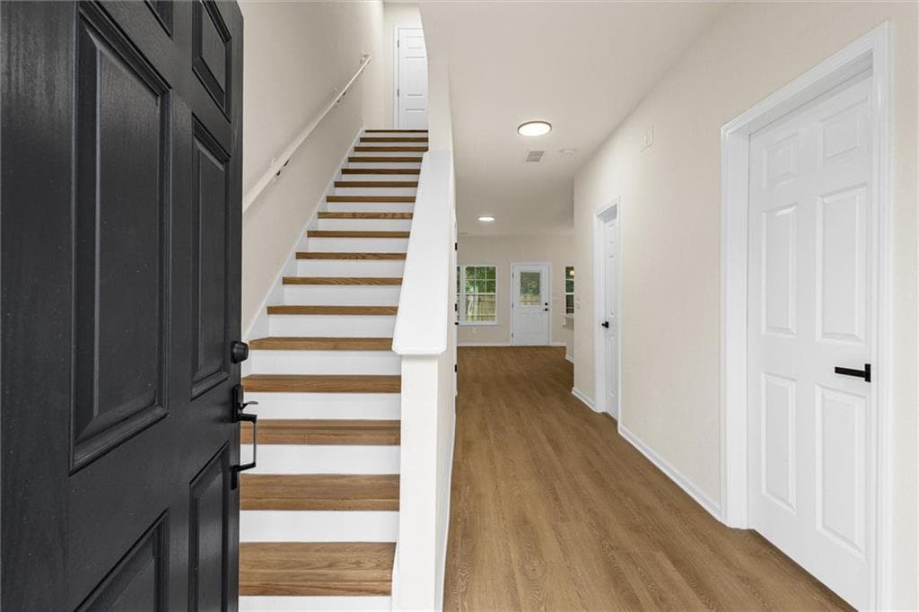 4 bedroom, 3 bathroom, 1,528 sq ft townhouse for sale at 268 Brookview Drive, Riverdale, GA 30274 — photo 4