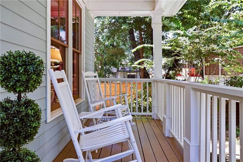 3 bedroom, 3 bathroom, 1,718 sq ft single family residence for sale at 973 Grant Cove Place, Atlanta, GA 30315 — photo 2
