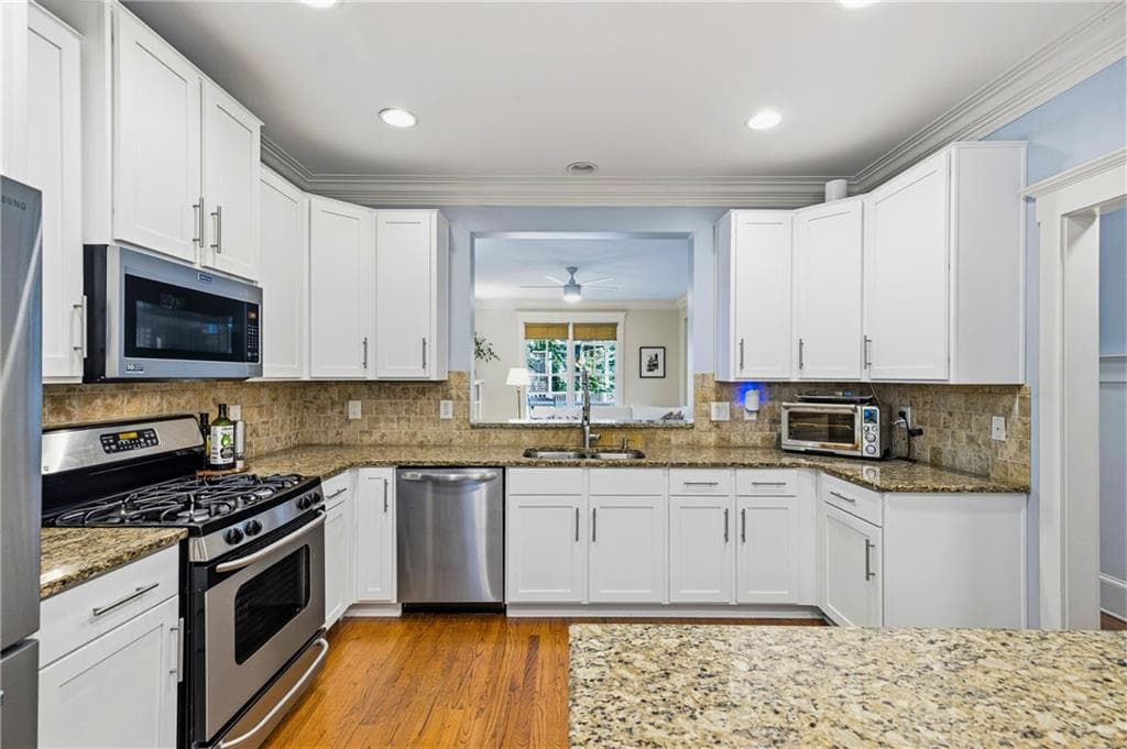 3 bedroom, 3 bathroom, 1,718 sq ft single family residence for sale at 973 Grant Cove Place, Atlanta, GA 30315 — photo 9