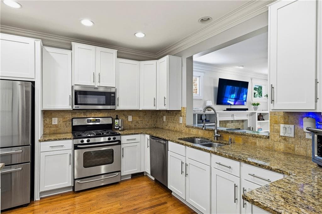 3 bedroom, 3 bathroom, 1,718 sq ft single family residence for sale at 973 Grant Cove Place, Atlanta, GA 30315 — photo 10