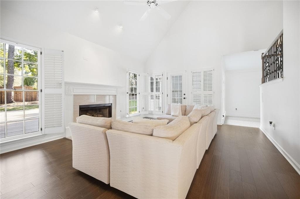 4 bedroom, 3 bathroom, 2,559 sq ft single family residence for sale at 5300 Johns View Street, Alpharetta, GA 30005 — photo 7