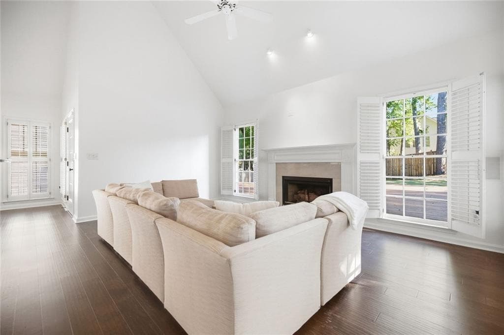 4 bedroom, 3 bathroom, 2,559 sq ft single family residence for sale at 5300 Johns View Street, Alpharetta, GA 30005 — photo 8