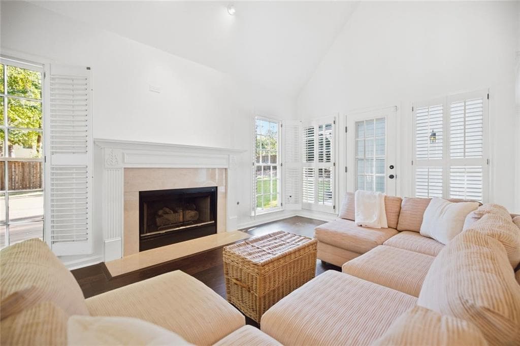4 bedroom, 3 bathroom, 2,559 sq ft single family residence for sale at 5300 Johns View Street, Alpharetta, GA 30005 — photo 9