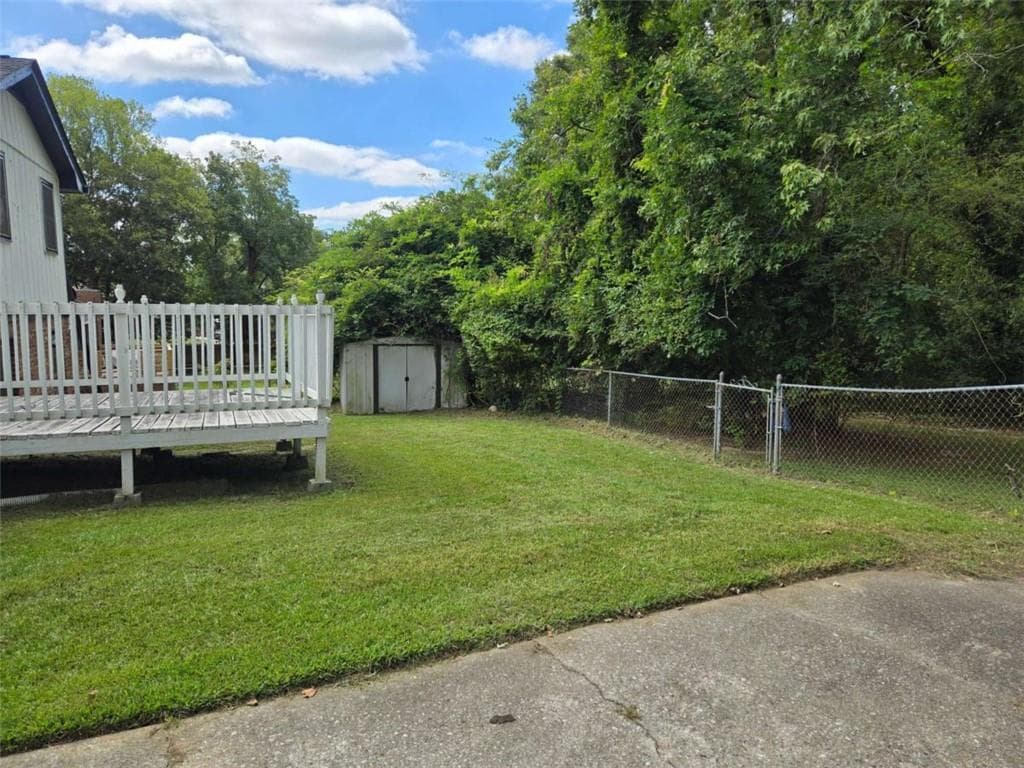 4 bedroom, 2 bathroom, 1,864 sq ft single family residence for sale at 6547 Annette Court, Riverdale, GA 30296 — photo 2