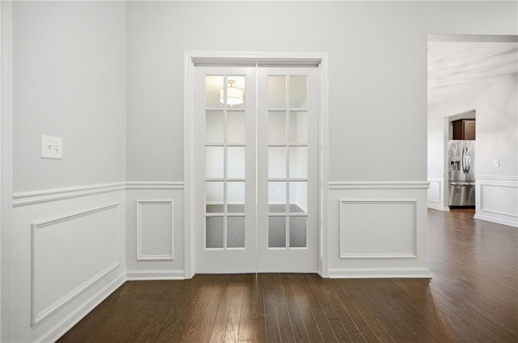 6 bedroom, 4 bathroom, 3,372 sq ft single family residence for sale at 603 Stonehurst Lane, Canton, GA 30114 — photo 5