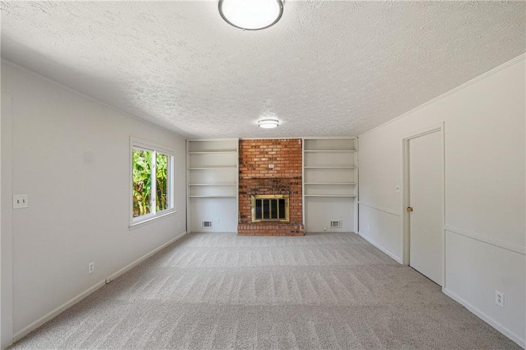4 bedroom, 3 bathroom, 2,141 sq ft single family residence for sale at 5265 Corinth Circle, Stone Mountain, GA 30087 — photo 3